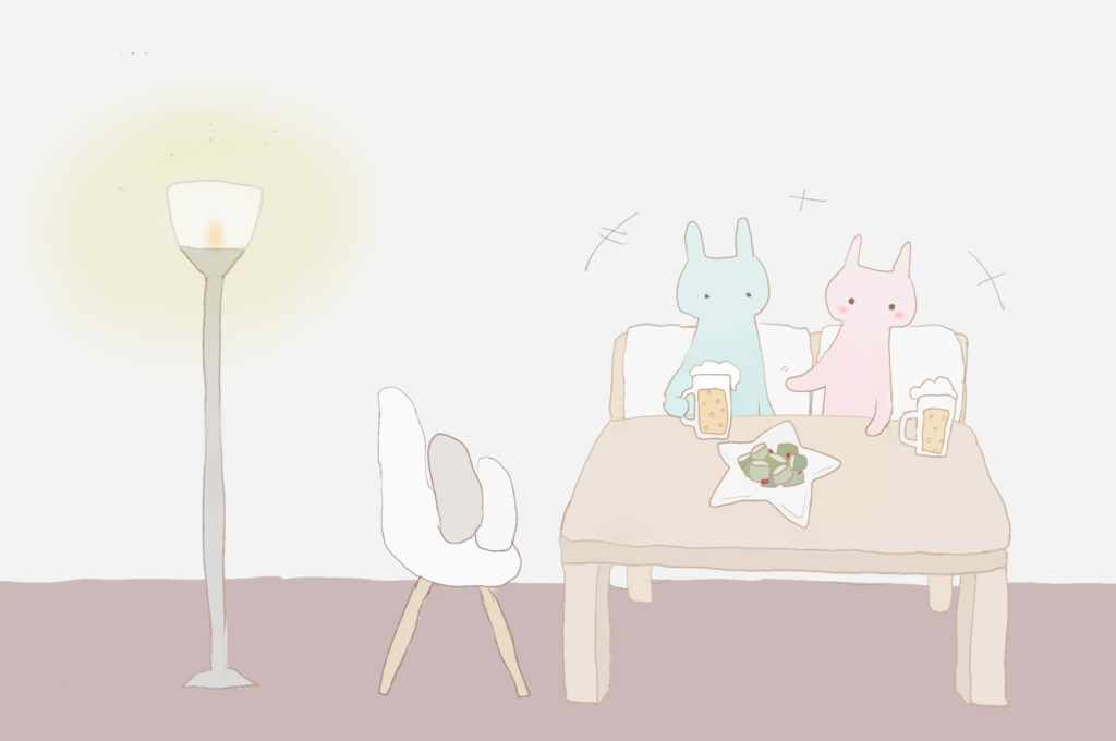 （うさことうさおくんが楽しく晩酌をしている様子）