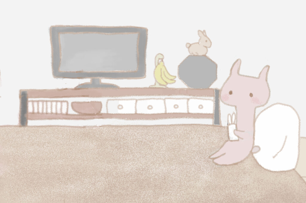 うさこはリビングでくつろいでいる。